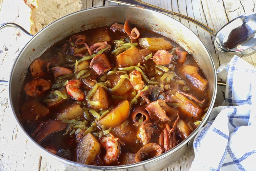 El guiso de chipirones que se cocina en media hora y no necesita harina ni espesantes