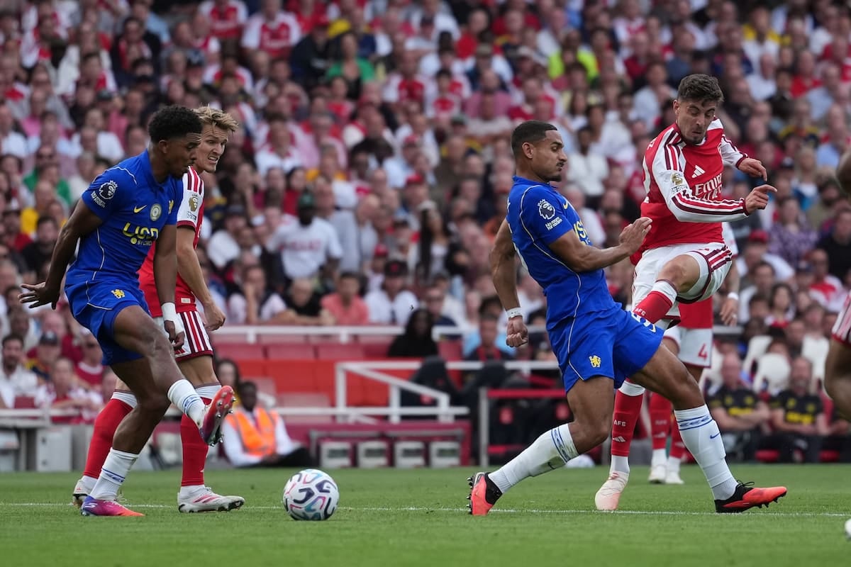 Arsenal se comió al Chelsea en un rato y ya manda en la Premier con nueve de nueve