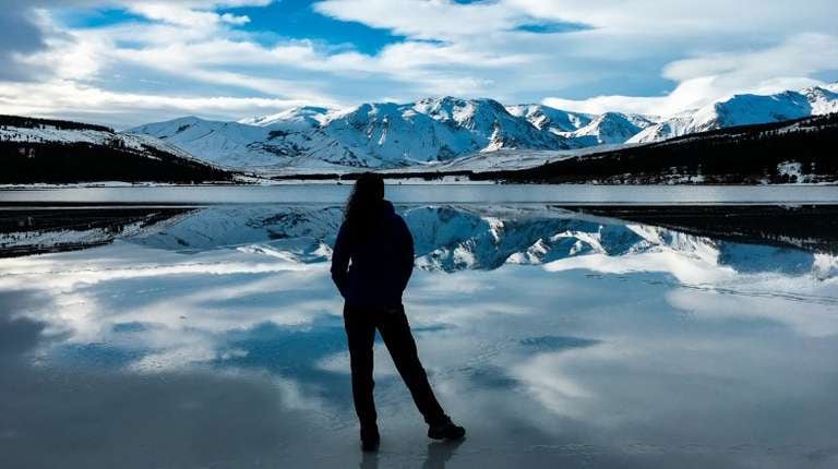 Se viene el primer zarpazo antártico al norte neuquino: la nieve asomará el viernes en Chos Malal y compañía