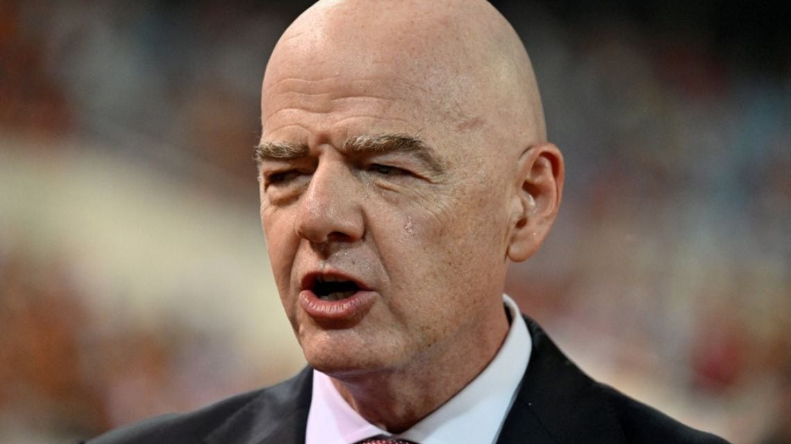 Francia le soltó la mano a Infantino y le abrió la puerta a un frente de tormenta en la FIFA