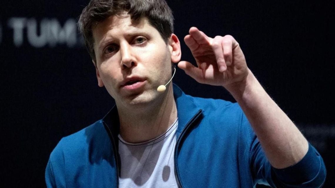 Altman, el CEO de OpenAI, marca la cancha: dos riesgos que le preocupan de la inteligencia artificial