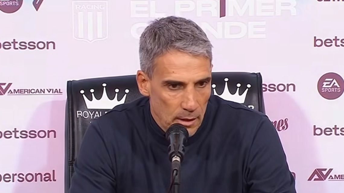 Racing naufraga en el Ducó y Vojvoda se planta: "¿Quieren que abandone a mis jugadores?"
