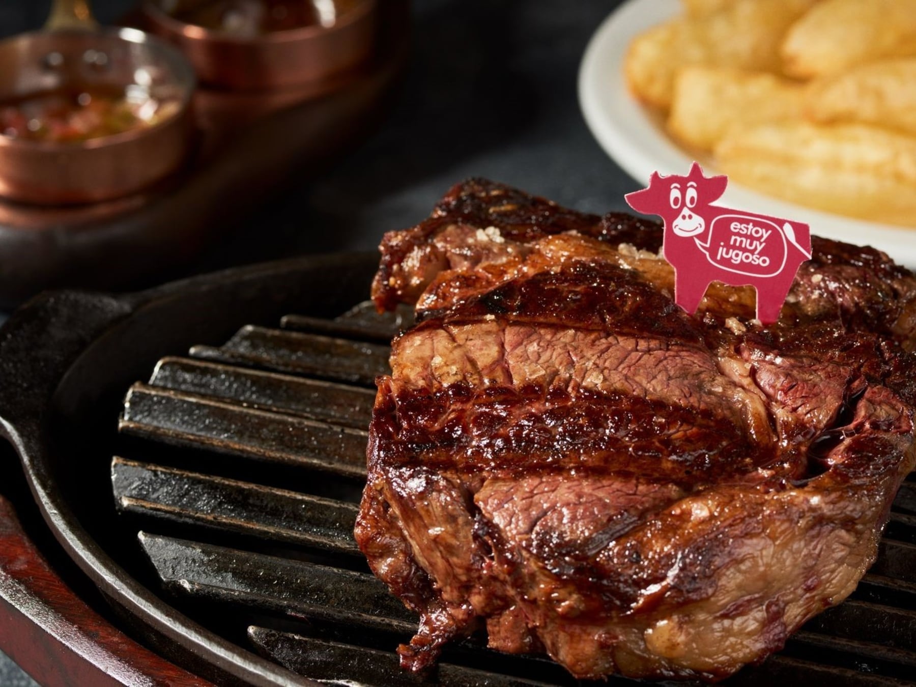 Oro y bronce en La Rural: cómo probar en Puerto Madero los bifes argentinos que brillaron en el mundial de carnes