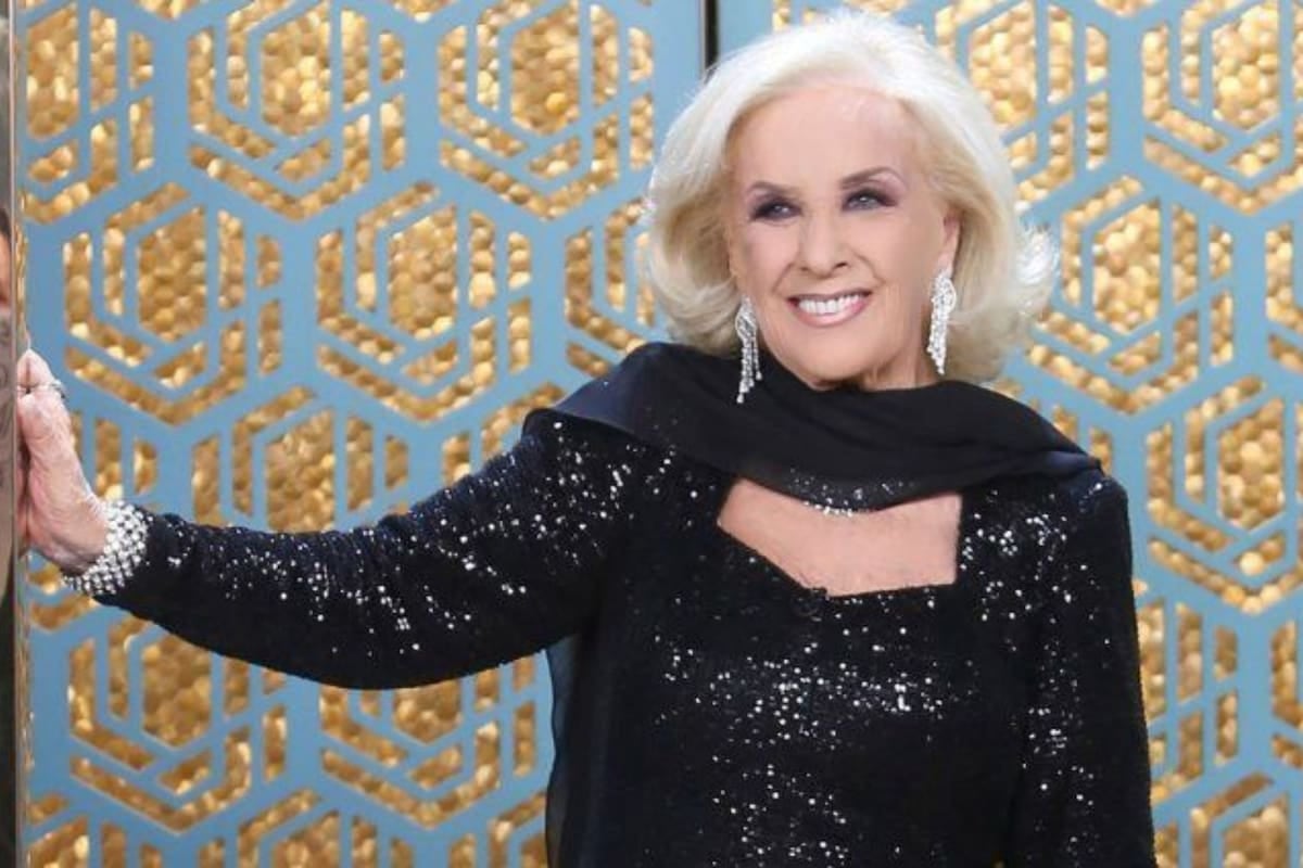 Mirtha, otra vez en el sanatorio: la chica de los almuerzos cumple 99 años peleando contra el frío