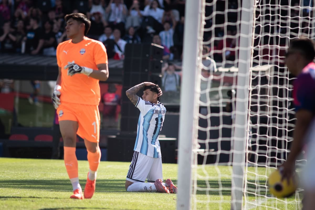 La Sub 19 se quedó con el pecho inflado y la medalla plateada: a Rosario se le escapó el oro en los penales
