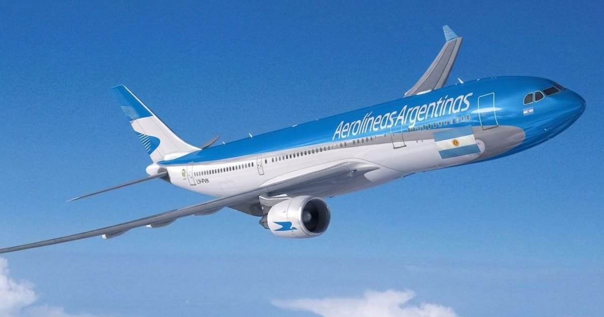 Aerolíneas Argentinas amplió su grilla para el verano 2026-2027 y los valores de los pasajes ya muestran diferencias marcadas frente a otras operadoras