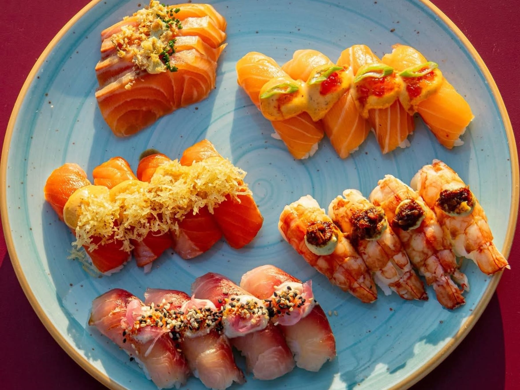 Ikebana: una izakaya porteña donde el sushi se cruza con el chorizo, la molleja y la trucha