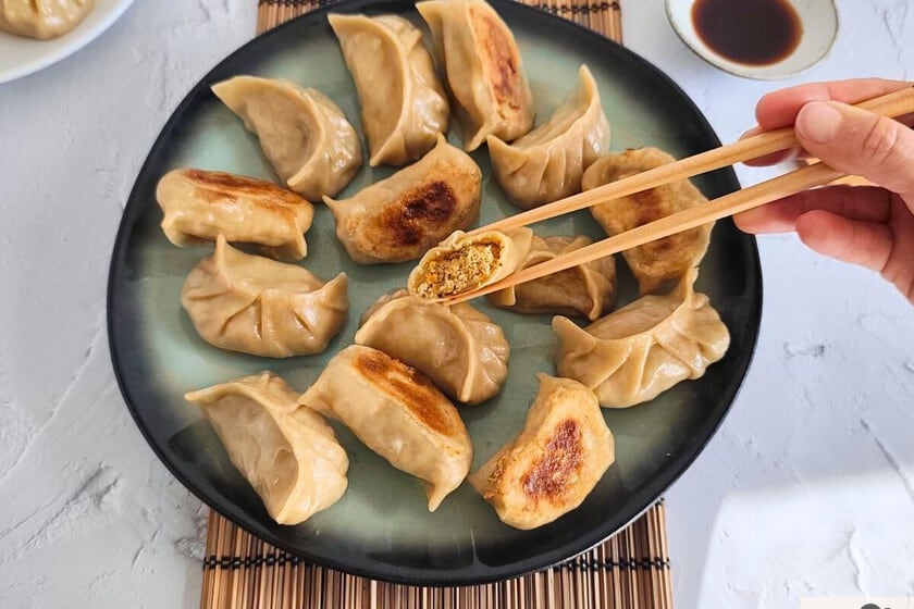 Treinta gyozas vegetarianas en casa: la receta con tofu ahumado y shiitake que rinde para toda la familia