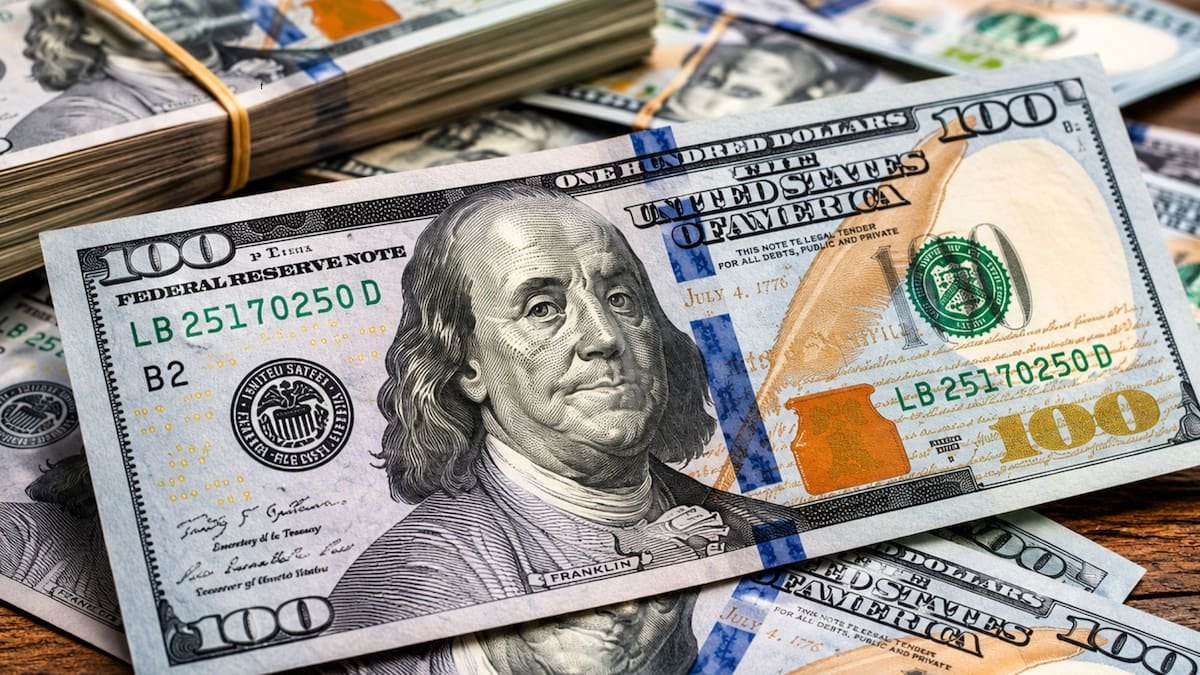 El dólar oficial arrancó la semana en $1540 y dejó un interrogante en el paralelo