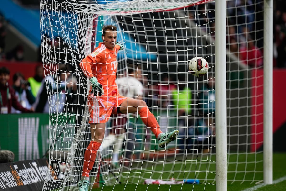 Neuer se comió dos goles y Bayern se volvió de Augsburgo con las manos vacías