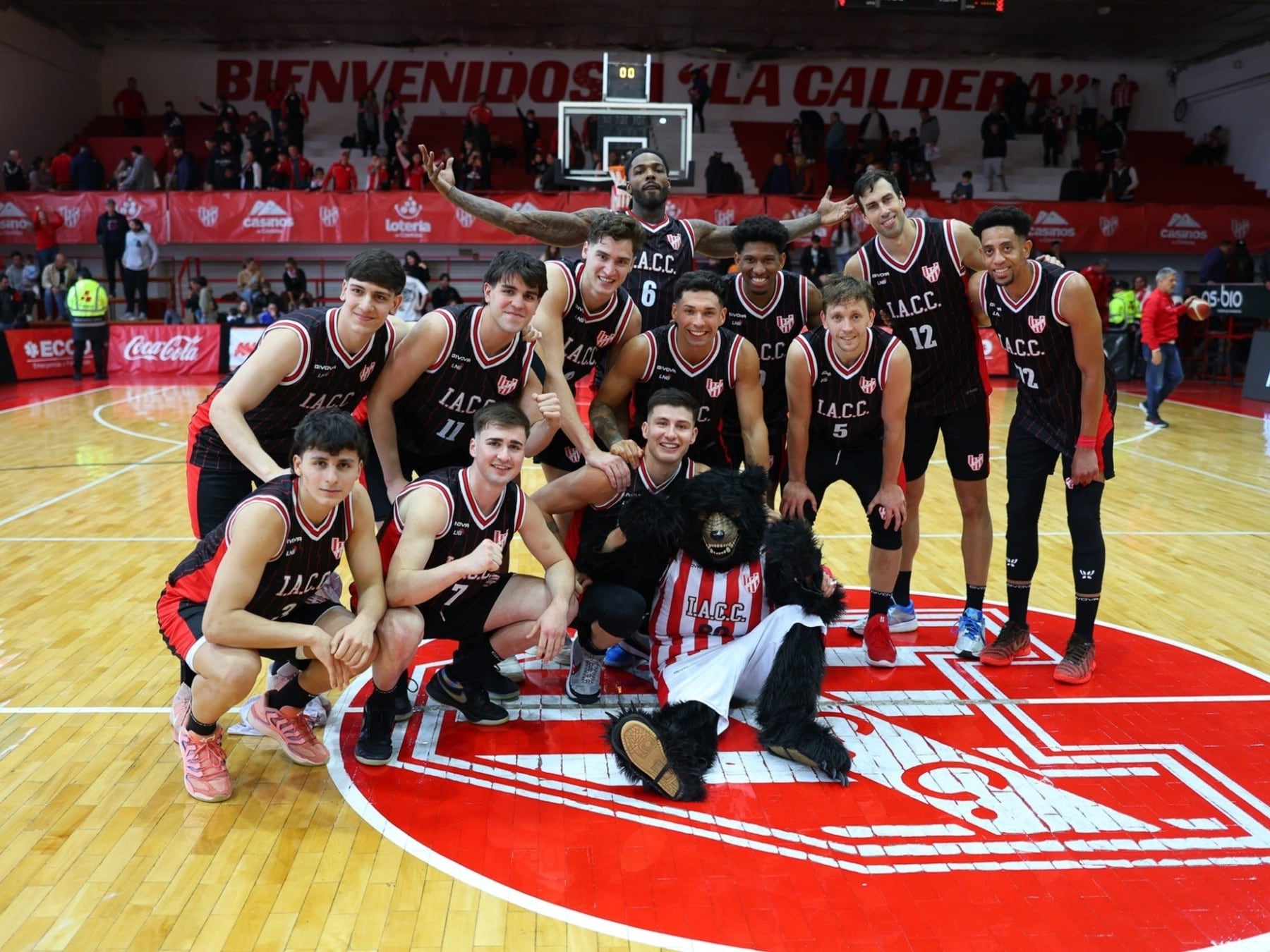 Instituto y Ferro regalaron una batalla a dos tiempos extra y la gloria se quedó en Alta Córdoba