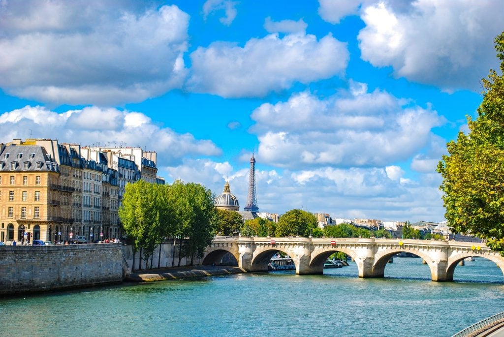 La Conciergerie: dos siglos de historia atrapados entre murallas góticas y el río Sena