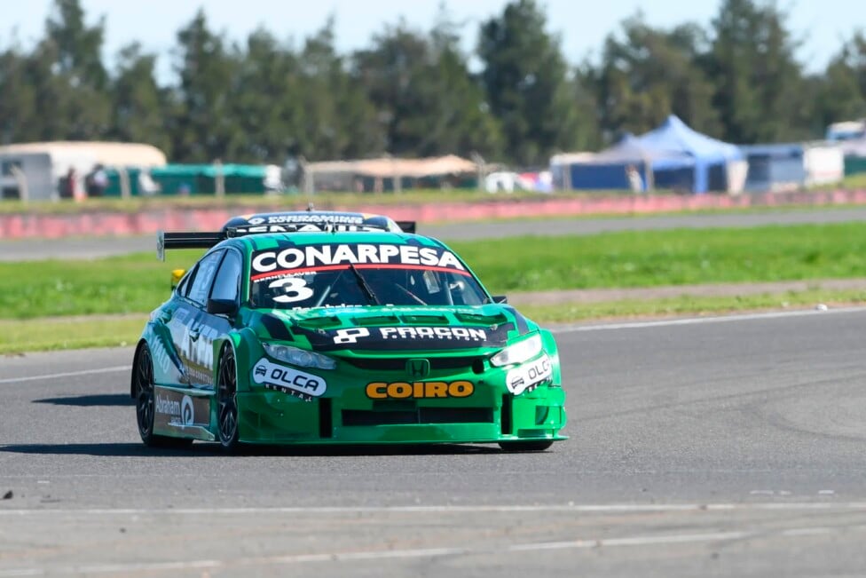 Llaver, el patrón de Mendoza, llega a Concepción del Uruguay con la corona del TC2000 entre los dientes