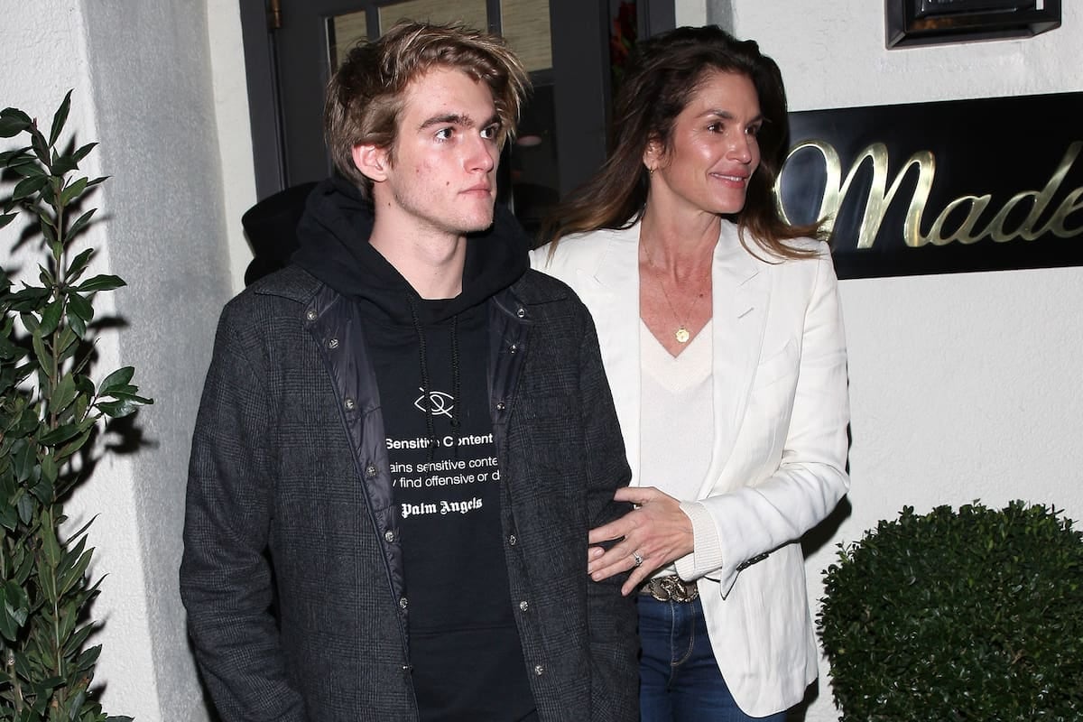 Despedida en blanco y negro: el mensaje de Cindy Crawford para cerrar un duelo que conmovió a Hollywood