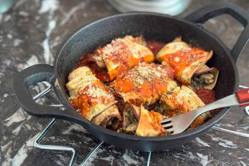 Berenjena en rollitos: una receta versátil que se arma en media hora y va directo al horno